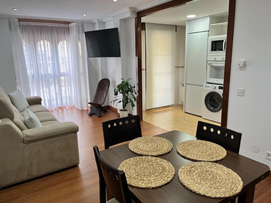 Piso Acogedor Y Centrico Appartement Santoña Buitenkant foto